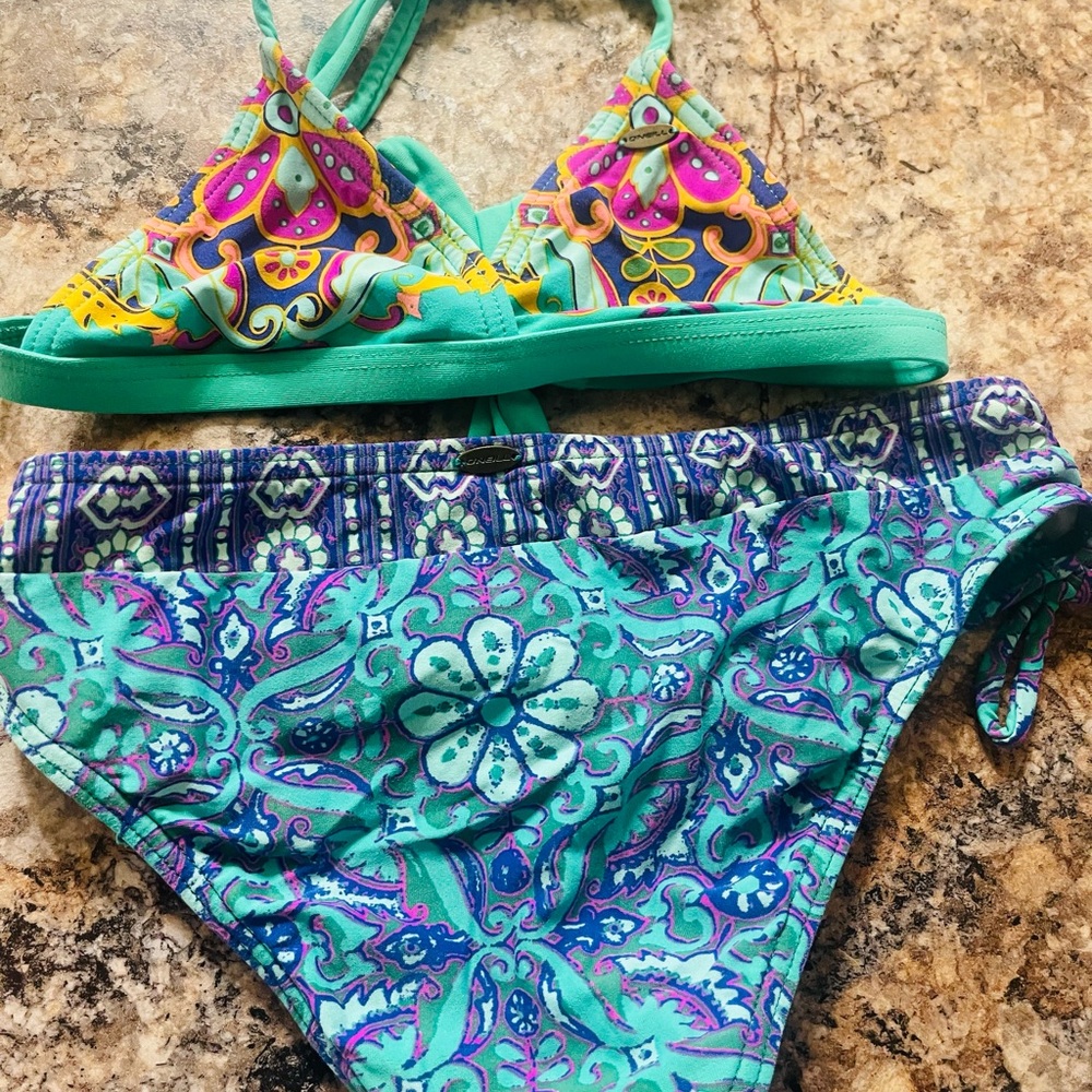 Girls O’Neil two piece bikini size 5